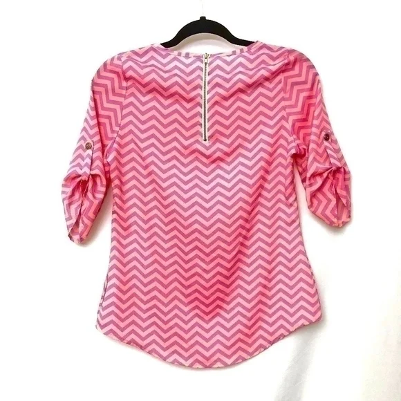🦄2/$20 Anthro Needle & Thread Pink Chevron Blouse - Picture 2 of 5